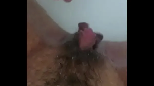 Färsk Jacking off with the giant clitoris min tub