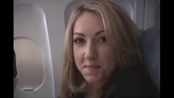 Friss Sarah Peachez - airplane blowjob a csövem