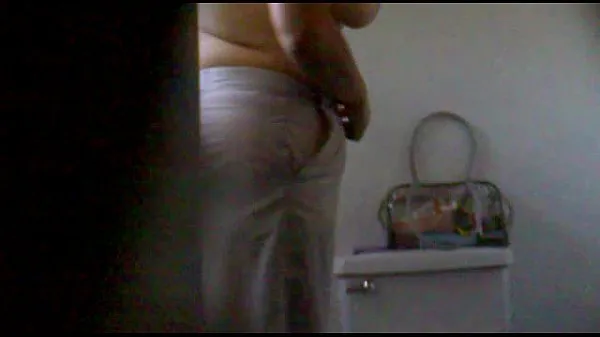 Fresco mother-in-law spied on in bathroom very busty and great body of 43 years mi tubo