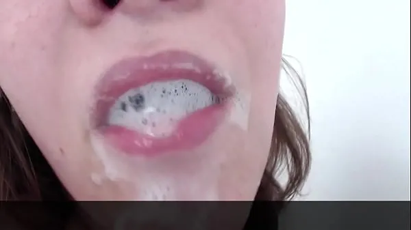Frisk BBW Blows HUGE Spit Bubbles Deepthroat Dildo min Tube