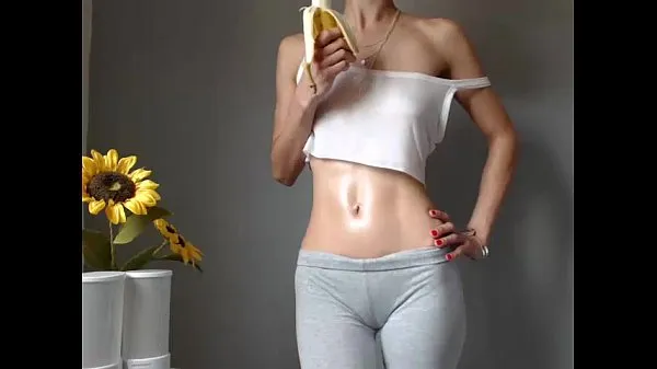 میری ٹیوب Fitness girl shows her perfect body تازہ