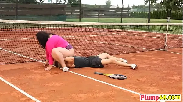 Čerstvé BBW milf won in tennis game claiming her price outdoor sex mé trubici