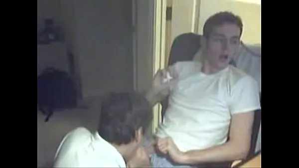 Frisk College Roommates play on webcam mit rør