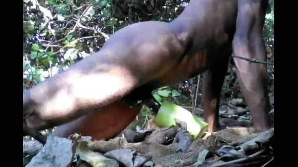 Frisk Desi Tarzan Boy Sex With Bottle Gourd In Forest mit rør