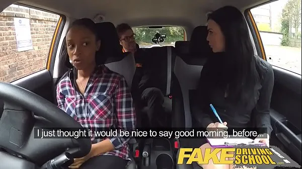 Segar Fake Driving School busty black girl fails test with lesbian examiner Tiub saya