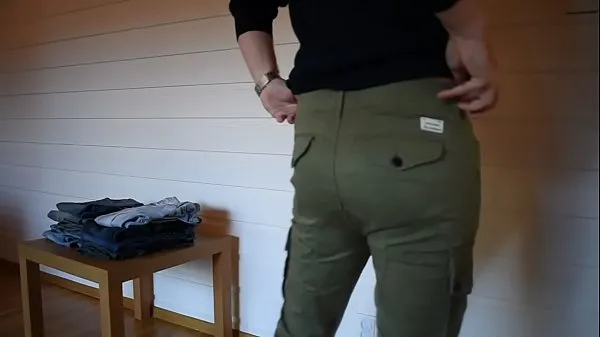 Tuore Trying on tight jeans tuubiani