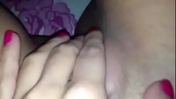 Čerstvé hot girl masturbating mojej trubice