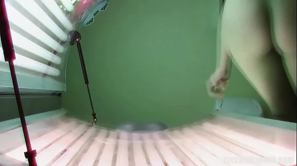 Segar Spy Footage of Teen Girl in Solarium Tube saya
