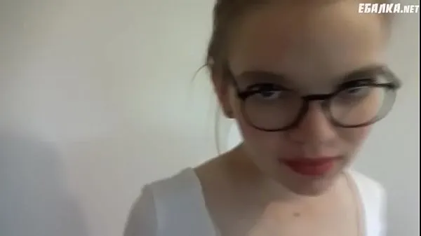 Sveže Bespectacled wife sucked off the camera and gave- More videos on moji cevi