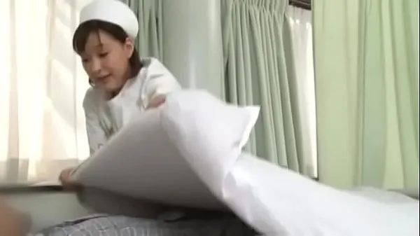 Čerstvé Sexy japanese nurse giving patient a handjob mé trubici