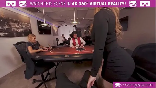 Frisk VR Bangers Busty babe is fucking hard in this agent VR porn parody mit rør