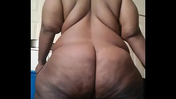Segar Big Wide Hips & Huge lose Ass Tiub saya
