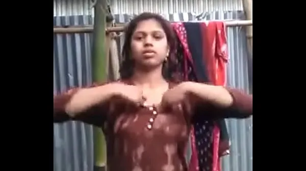 Fresh Desi Bengali Village girl showing pussy to her boyfriend through Whatsapp video call for enjoy my Tube