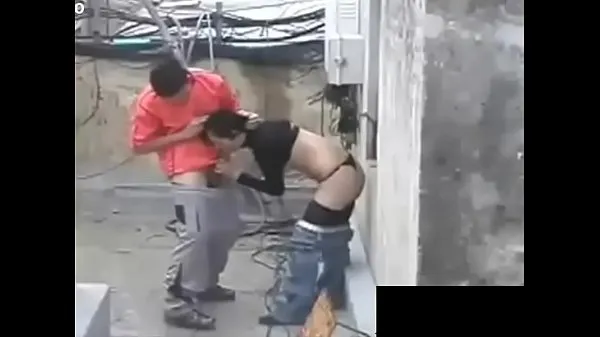 Friss Algerian whore fucks with its owner on the roof a csövem