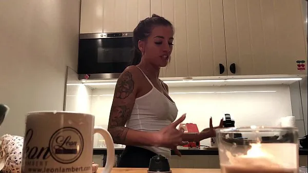 Tươi Perfect Pokies on the Kitchen Cam, Braless Sylvia and her Amazing Nipples ống của tôi