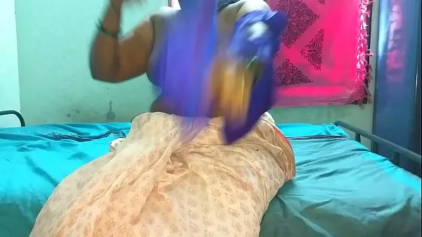 Frisk Slut mom plays with huge tits on cam min Tube