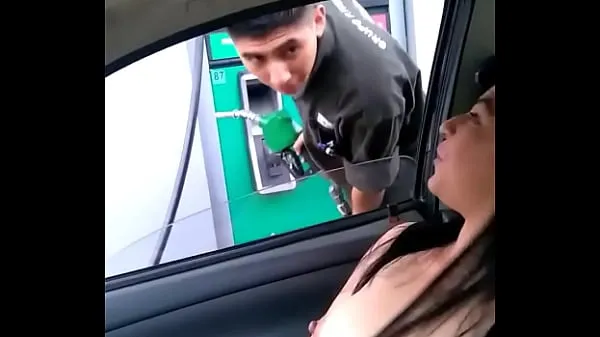 Frisk Loading gasoline Alexxxa Milf whore with her tits from outside min Tube