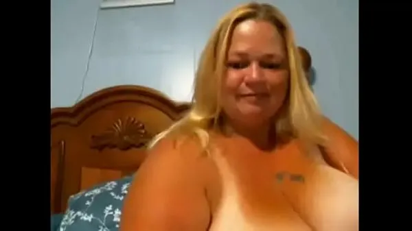 Tuore BBW mom loves to show off for me tuubiani