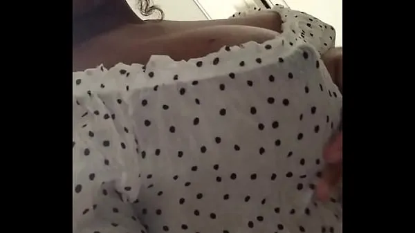 طازجة Wet shirt tits tease أنبوبي