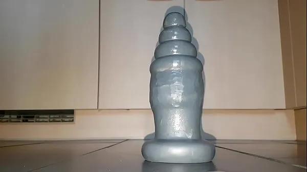 Fresh Me fucking myself with a huge buttplug (Part 1 my Tube