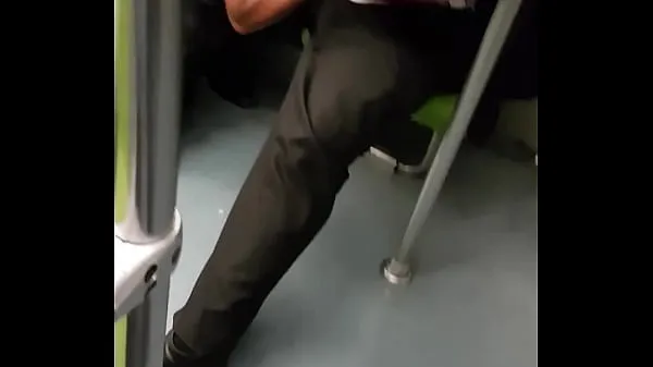 طازجة He sucks him on the subway until he comes and throws them أنبوبي