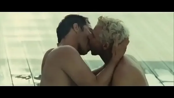 طازجة Gay Kiss from Mainstream Movies أنبوبي