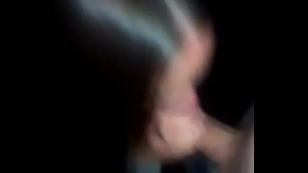 Frisk My girlfriend sucking a friend's cock while I film mit rør