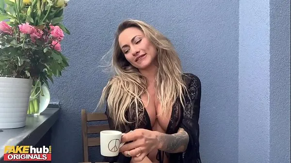 Friss FAKEhub Stunning Blonde Michaela Isizzu Masturbates on her Balcony a csövem