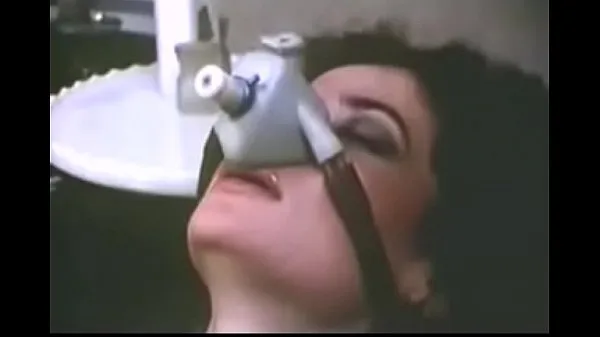 Friss Brunette female doctor licks hairy pussy in a cabinet a csövem