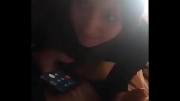 Frisk Boyfriend calls his girlfriend and she is sucking off another mit rør