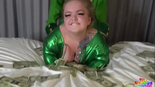Segar Fucking a Leprechaun on Saint Patrick’s day Tube saya