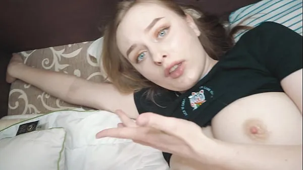 Čerstvé StepDaughter stuck in the bed and I decided to fuck her mé trubici