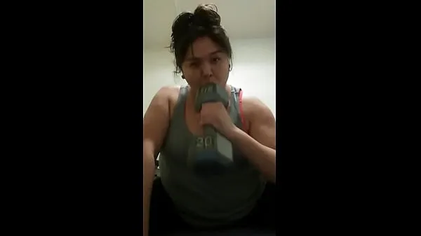 Fresco A day in the life of Dee. Oral and arms work out then dee sends off a personal email video. Lastly watch dee play with her present mio tubo