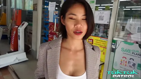 Frisk Sexy Bangkok dream girl unleashes tirade of pleasure on white cock min Tube