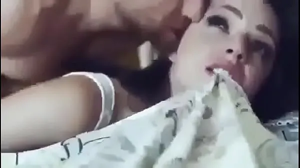 Friss Eating the cuckold woman until she comes a csövem