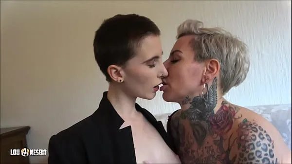 Färsk Hot Lesbian Compilation Lou Nesbit, Lia Louise min tub