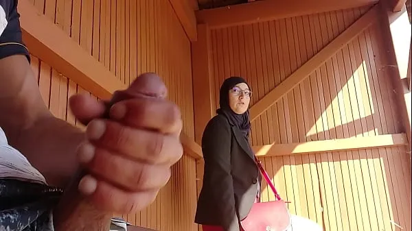 میری ٹیوب young boy shocks this muslim girl who was waiting for her bus with his big cock, OMG !!! someone surprised them; he might have problems and run away تازہ