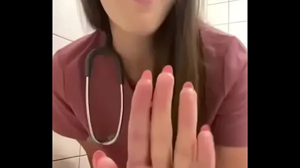 Frisk nurse masturbates in hospital bathroom mit rør
