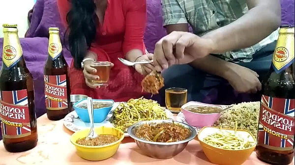 Färsk The mistress made special food for the sahib and while eating food, she kissed the pussy. Hindi with sexy voice. Mumbai ashu min tub