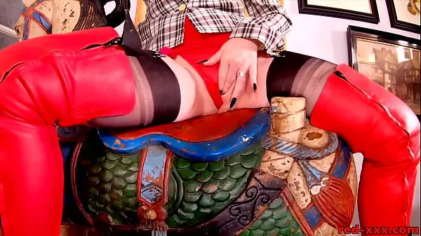 Segar Hot MILF Red XXX in her sexy red thigh high boots Tube saya