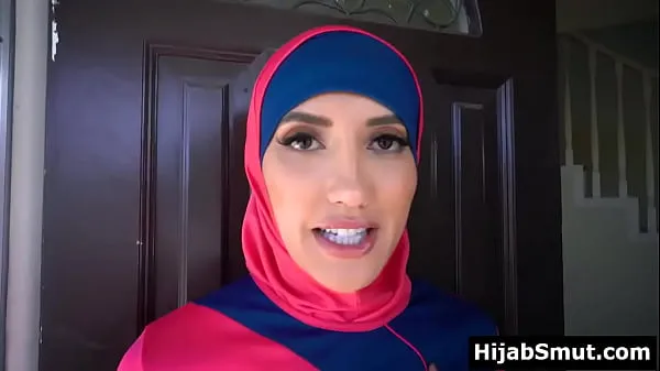 Tươi Muslim wife fucks landlord to pay the rent ống của tôi