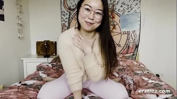 Čerstvé Ersties: Cute Chinese Girl Was Super Happy To Make A Masturbation Video For Us mojej trubice