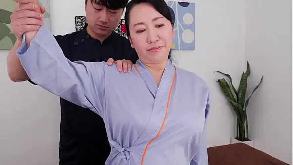私のチューブA Big Boobs Chiropractic Clinic That Makes Aunts Go Crazy With Her Exquisite Breast Massage Yuko Ashikawa新鮮です