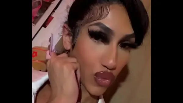 Segar Sexy Young Transgender Teen With Glossy Makeup Being a Crossdresser Tiub saya