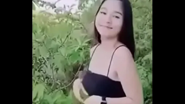 Färsk Little Mintra is fucking in the middle of the forest with her husband min tub