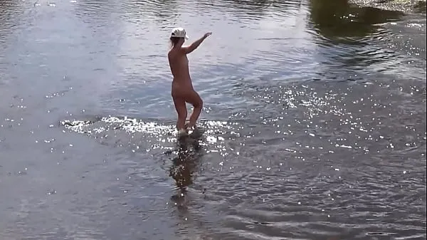 新鲜Russian Mature Woman - Nude Bathing我的管子