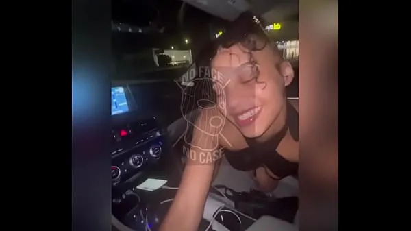 Färsk Thot gets fucked in the car min tub