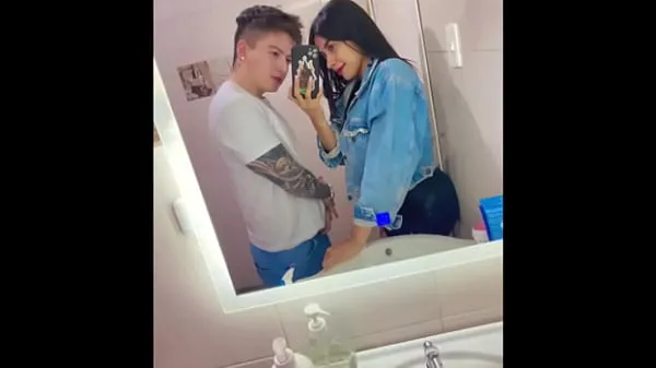Čerstvé FILTERED VIDEO OF 18 YEAR OLD GIRL FUCKING WITH HER BOYFRIEND mé trubici