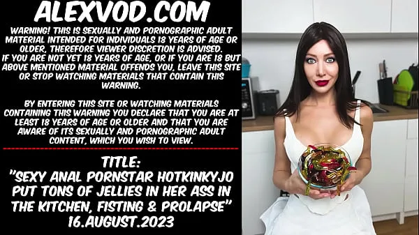 Vers Sexy anal pornstar Hotkinkyjo put tons of jellies in her ass in the kitchen, fisting & prolapse mijn Tube
