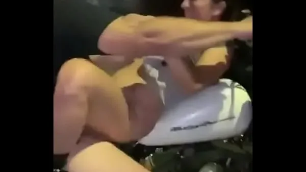 Fresh Crazy couple having sex on a motorbike - Full Video Visit my Tube